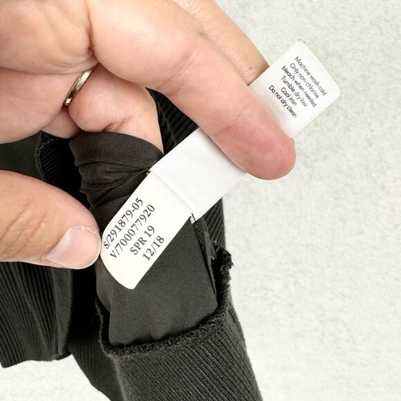 Athleta Zephyr Shell Set-of-Two Tanks White/Grey Size S Athleisure Travel Sporty - Picture 7 of 13